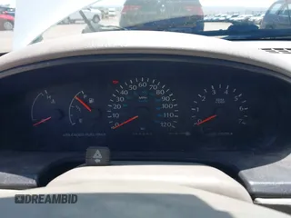 1995 Dodge Neon Competition z VIN 1B3ES47C9SD148684, wystawiony jako IAAI lot #42293887 z przebiegiem 216 692 mil mil oraz . Historia ofert i sprzedaży dostępna na DreamBid. Obrazek 7.