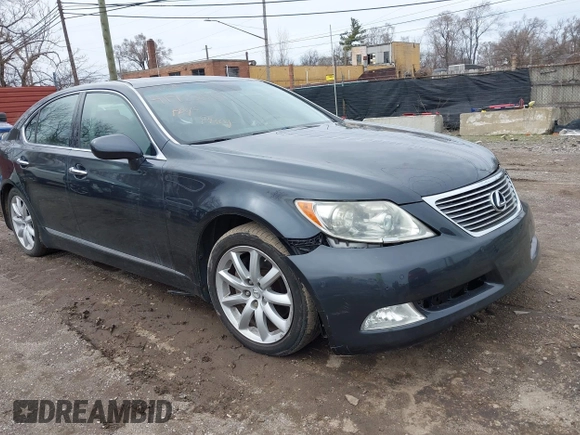 2007 Lexus LS 460 with VIN JTHBL46F975032735, listed as a IAAI auction lot 41952569 with 177,038 mi miles. Bid and sale history available at carsss.com. Image 1.