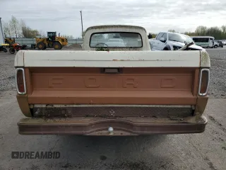 1966 Ford F-250 z VIN F25YR872296, wystawiony jako Copart lot #52436355 z przebiegiem 22 587 mil mil oraz Czysty tytuł • Clean title. Historia ofert i sprzedaży dostępna na DreamBid. Obrazek 6.