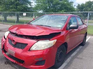 2009 Toyota Corolla z VIN JTDBL40E299070028, wystawiony jako IAAI lot #42684280 z przebiegiem 126 456 mil mil oraz . Historia ofert i sprzedaży dostępna na DreamBid. Obrazek 2.