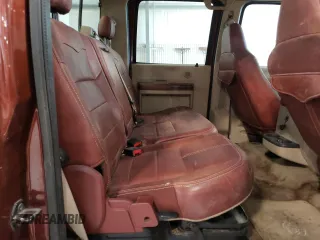 2008 Ford F-350 XL z VIN 1FTWW31R78EC78318, wystawiony jako Copart lot #42215235 z przebiegiem 273 378 mil mil oraz Czysty tytuł • Clean title. Historia ofert i sprzedaży dostępna na DreamBid. Obrazek 10.