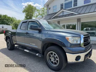 2010 Toyota Tundra z VIN 5TFUM5F19AX012899, wystawiony jako Copart lot #59035055 z przebiegiem 264 533 mil mil oraz Czysty tytuł • Clean title. Historia ofert i sprzedaży dostępna na DreamBid. Obrazek 1.