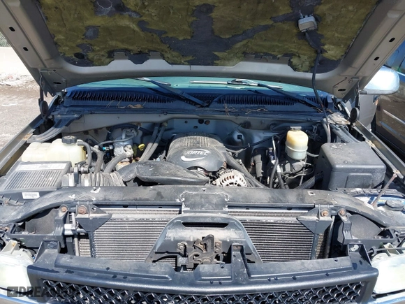 2002 Chevrolet Silverado 2500HD LS with VIN 1GCHK23U82F237150, listed as a IAAI auction lot 41918083 with 173,724 mi miles. Bid and sale history available at carsss.com. Image 10.