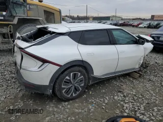 2022 Kia EV6 Light with VIN KNDC34LB6N5043275, listed as a Copart auction lot 87900005 with 157,826 mi miles and Salvage Title. Bid and sale history available at carsss.com. Image 3.