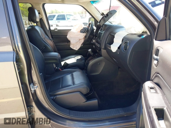 2016 Jeep Patriot Latitude with VIN 1C4NJRFB6GD598954, listed as a IAAI auction lot 41999828 with 119,166 mi miles and . Bid and sale history available at DreamBid. Image 5.