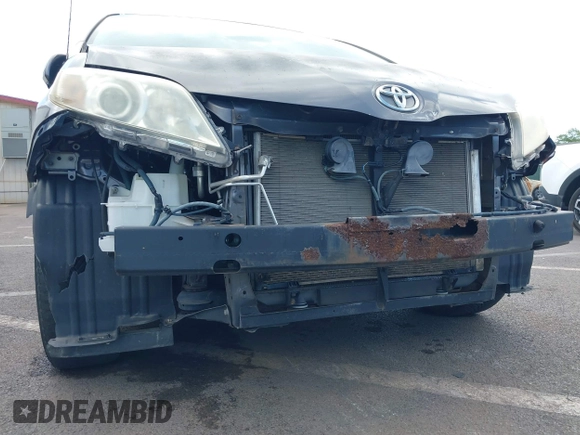 2013 Toyota Sienna XLE AAS with VIN 5TDYK3DC4DS363908, listed as a IAAI auction lot 42360224 with 110,469 mi miles and . Bid and sale history available at DreamBid. Image 6.