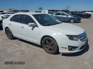 2010 Ford Fusion SE z VIN 3FAHP0HA2AR145771, wystawiony jako IAAI lot #41833175 z przebiegiem 157 512 mil mil oraz . Historia ofert i sprzedaży dostępna na DreamBid. Obrazek 1.