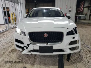 2020 Jaguar F-Pace 30t Prestige with VIN SADCK2GX0LA634806, listed as a Copart auction lot 80572664 with 66,625 mi miles and Salvage Title. Bid and sale history available at DreamBid. Image 5.
