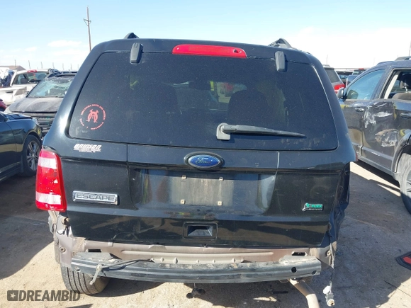 2010 Ford Escape XLT with VIN 1FMCU0DG1AKA15388, listed as a IAAI auction lot 41752399 with 189,655 mi miles. Bid and sale history available at carsss.com. Image 17.