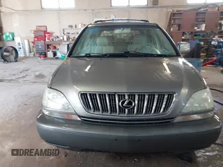 2002 Lexus RX 300 with VIN JTJHF10U720289890, listed as a IAAI auction lot 41898185 with 261,514 mi miles. Bid and sale history available at carsss.com. Image 6.