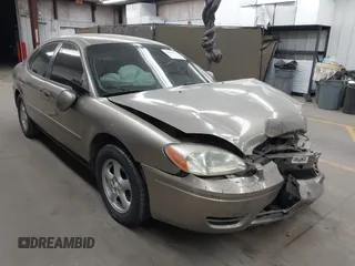 2004 Ford Taurus SE z VIN 1FAFP53UX4A112747, wystawiony jako IAAI lot #41920476 z przebiegiem 132 838 mil mil oraz . Historia ofert i sprzedaży dostępna na DreamBid. Obrazek 1.
