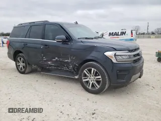 2023 Ford Expedition XLT with VIN 1FMJU1H86PEA52332, listed as a Copart auction lot 44500725 with 14,961 mi miles and Salvage Title. Bid and sale history available at carsss.com. Image 4.