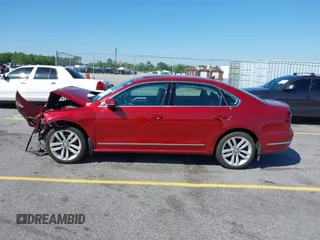 2017 Volkswagen Passat V6 SEL Premium with VIN 1VWCM7A33HC013786, listed as a IAAI auction lot 41981916 with 68,483 mi miles. Bid and sale history available at carsss.com. Image 14.
