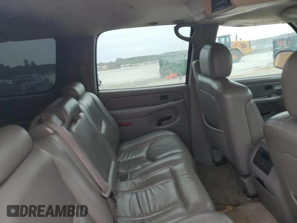 2005 Chevrolet Suburban LT with VIN 1GNFK16Z85J134683, listed as a Copart auction lot 71528434 with 233,134 mi miles and Salvage Title. Bid and sale history available at carsss.com. Image 11.