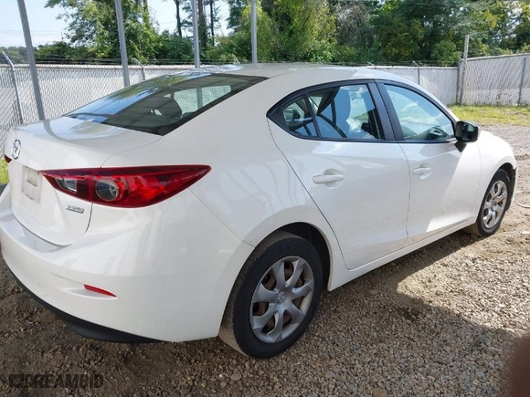 2014 Mazda Mazda3 i Sport with VIN JM1BM1U75E1175758, listed as a IAAI auction lot 40202671 with 172,759 mi miles. Bid and sale history available at carsss.com. Image 4.