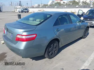 2008 Toyota Camry LE with VIN 4T1BE46K28U771070, listed as a IAAI auction lot 42108833 with 180,808 mi miles. Bid and sale history available at carsss.com. Image 4.