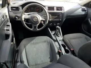 2012 Volkswagen Jetta S z VIN 3VW1K7AJ7CM313625, wystawiony jako Copart lot #56310665 z przebiegiem 158 972 mil mil oraz Czysty tytuł • Clean title. Historia ofert i sprzedaży dostępna na DreamBid. Obrazek 8.