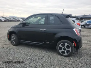 2015 FIAT 500e with VIN 3C3CFFGEXFT541122, listed as a Copart auction lot 45383135 with 61,433 mi miles and Clean Title. Bid and sale history available at carsss.com. Image 2.