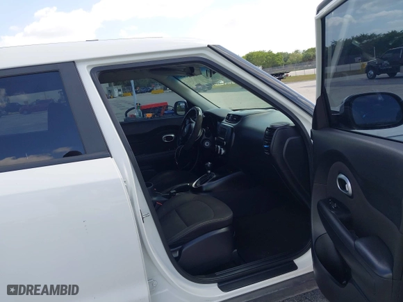 2018 Kia Soul with VIN KNDJN2A24J7892859, listed as a IAAI auction lot 42115097 with 121,427 mi miles. Bid and sale history available at carsss.com. Image 5.