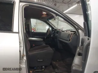 2004 Dodge Ram 2500 SLT with VIN 3D7KU28C84G100913, listed as a IAAI auction lot 41699331 with 372,400 mi miles. Bid and sale history available at carsss.com. Image 5.