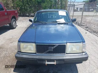 1993 Volvo 240 with VIN YV1AS8809P1487778, listed as a IAAI auction lot 42546659 with 90,519 mi miles and . Bid and sale history available at DreamBid. Image 6.