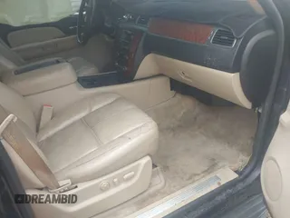 2007 Chevrolet Tahoe LT z VIN 1GNFK13097R132998, wystawiony jako IAAI lot #42257393 z przebiegiem 288 126 mil mil oraz . Historia ofert i sprzedaży dostępna na DreamBid. Obrazek 5.
