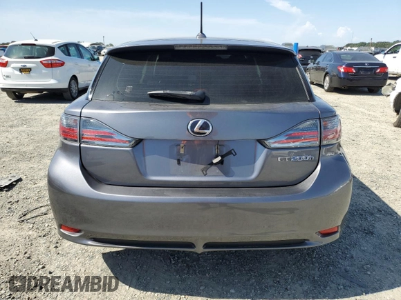 2013 Lexus CT 200h z VIN JTHKD5BH2D2133963, wystawiony jako Copart lot #58801345 z przebiegiem 62 471 mil mil oraz Szkody całkowita. Historia ofert i sprzedaży dostępna na DreamBid. Obrazek 6.