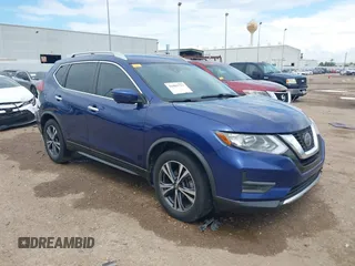 2019 Nissan Rogue SV with VIN JN8AT2MT8KW256290, listed as a IAAI auction lot 41901713 with 63,432 mi miles. Bid and sale history available at carsss.com. Image 1.