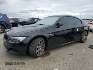 2010 BMW M3 z VIN WBSWD9C54AP362926, wystawiony jako Copart lot #75011724 z przebiegiem Nie podano mil oraz Nie do naprawy • Non repairable. Historia ofert i sprzedaży dostępna na DreamBid. Obrazek 1.