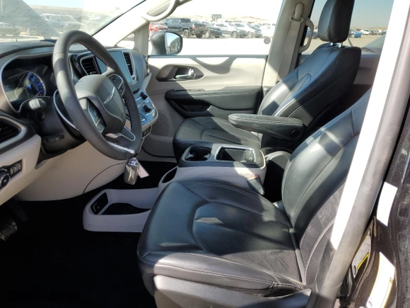 2023 Chrysler Pacifica Hybrid Touring L with VIN 2C4RC1L78PR562256, listed as a Copart auction lot 47222065 with 46,982 mi miles and Clean Title. Bid and sale history available at carsss.com. Image 7.