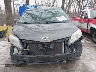 2012 Toyota Sienna XLE AAS with VIN 5TDYK3DCXCS206978, listed as a IAAI auction lot 41374061 with 307,827 mi miles and . Bid and sale history available at DreamBid. Image 13.