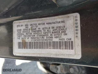 1997 Geo Prizm with VIN 1Y1SK5268VZ462502, listed as a IAAI auction lot 41929276 with 243,149 mi miles. Bid and sale history available at carsss.com. Image 9.