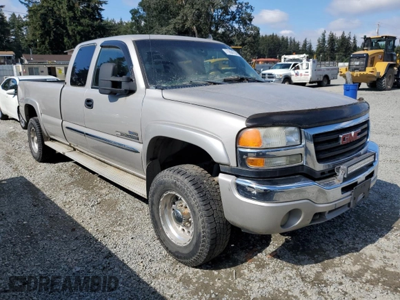 2006 GMC Sierra 2500HD SLT z VIN 1GTHK29D86E167541, wystawiony jako Copart lot #71894724 z przebiegiem Nie podano mil oraz Czysty tytuł • Clean title. Historia ofert i sprzedaży dostępna na DreamBid. Obrazek 4.