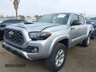 2023 Toyota Tacoma SR z VIN 3TMCZ5AN0PM538974, wystawiony jako IAAI lot #42510020 z przebiegiem 31 281 mil mil oraz . Historia ofert i sprzedaży dostępna na DreamBid. Obrazek 19.