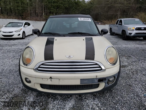 2010 MINI Clubman z VIN WMWML3C55ATX38164, wystawiony jako Copart lot #87336264 z przebiegiem 127 934 mil mil oraz Czysty tytuł • Clean title. Historia ofert i sprzedaży dostępna na DreamBid. Obrazek 5.