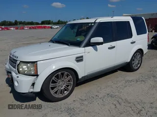 2011 Land Rover LR4 HSE z VIN SALAG2D49BA554300, wystawiony jako IAAI lot #42548567 z przebiegiem 188 344 mil mil oraz . Historia ofert i sprzedaży dostępna na DreamBid. Obrazek 2.