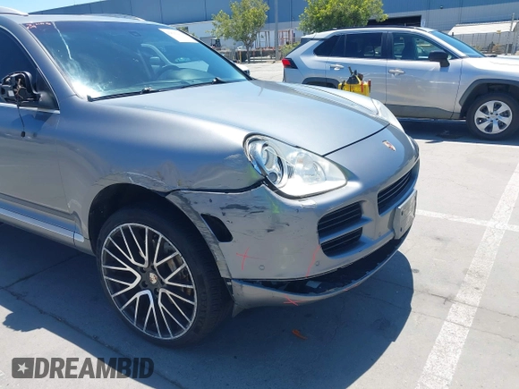 2005 Porsche Cayenne S с VIN WP1AB29PX5LA62410, выставлен на аукционе IAAI как лот 42692213 с пробегом 145 134 миль миль и . История ставок и продаж доступна на DreamBid. Изображение 6.