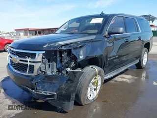 2018 Chevrolet Suburban LT z VIN 1GNSCHKC4JR111130, wystawiony jako IAAI lot #42383199 z przebiegiem 44 584 mil mil oraz . Historia ofert i sprzedaży dostępna na DreamBid. Obrazek 19.