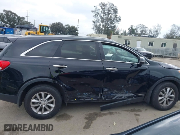 2016 Kia Sorento LX with VIN 5XYPGDA39GG153135, listed as a IAAI auction lot 41903352 with 144,557 mi miles. Bid and sale history available at carsss.com. Image 13.