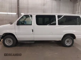 2013 Ford Econoline Passenger XL z VIN 1FBNE3BL7DDA62126, wystawiony jako IAAI lot #42354986 z przebiegiem 66 906 mil mil oraz . Historia ofert i sprzedaży dostępna na DreamBid. Obrazek 15.