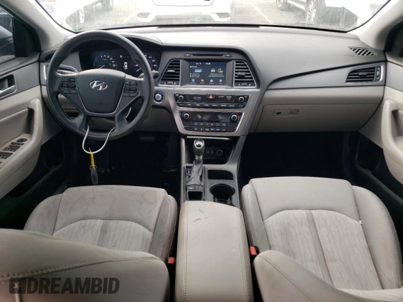 2017 Hyundai Sonata Hybrid SE with VIN KMHE24L18HA045782, listed as a Copart auction lot 76365673 with 104,934 mi miles. Bid and sale history available at carsss.com. Image 8.