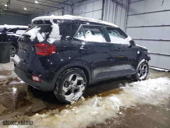 2022 Hyundai Venue SEL with VIN KMHRC8A31NU138499, listed as a Copart auction lot 84027394 with 0 mi miles and Salvage Title. Bid and sale history available at carsss.com. Image 3.
