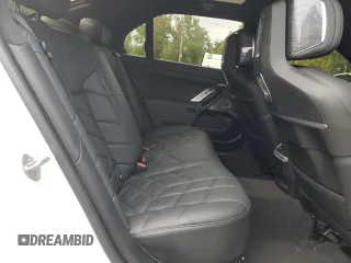 2023 BMW 7 Series 760i xDrive z VIN WBA33EJ05PCM02683, wystawiony jako Copart lot #68709704 z przebiegiem Nie podano mil oraz Szkoda całkowita • Salvage title. Historia ofert i sprzedaży dostępna na DreamBid. Obrazek 10.