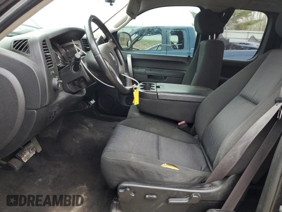 2011 Chevrolet Silverado 1500 LT with VIN 1GCRKSE36BZ138706, listed as a Copart auction lot 54384685 with 164,252 mi miles and Clean Title. Bid and sale history available at DreamBid. Image 7.