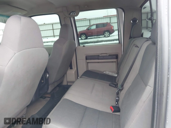 2010 Ford Super Duty F-250 SRW XL with VIN 1FTSW2BR4AEA91731, listed as a IAAI auction lot 41623718 with 186,042 mi miles. Bid and sale history available at carsss.com. Image 8.