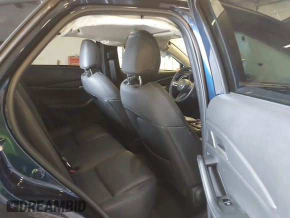 2021 Mazda CX-30 Select with VIN 3MVDMBBL8MM317065, listed as a IAAI auction lot 41819958 with 33,047 mi miles. Bid and sale history available at carsss.com. Image 8.