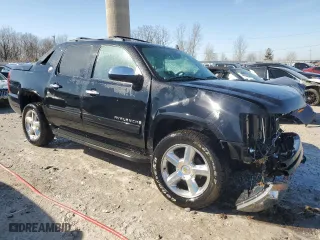 2013 Chevrolet Avalanche LT with VIN 3GNTKFE76DG249346, listed as a Copart auction lot 48689005 with 102,289 mi miles and Clean Title. Bid and sale history available at carsss.com. Image 4.