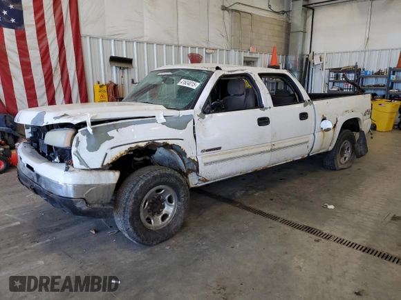 2006 Chevrolet Silverado 1500HD LT2 z VIN 1GCGK13U26F197577, wystawiony jako Copart lot #41624015 z przebiegiem Nie podano mil oraz Nie do naprawy • Non repairable. Historia ofert i sprzedaży dostępna na DreamBid. Obrazek 1.
