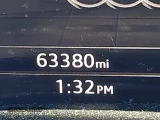 2019 Audi Q7 Premium Plus z VIN WA1LAAF78KD006428, wystawiony jako IAAI lot #41432030 z przebiegiem 63 380 mil mil oraz . Historia ofert i sprzedaży dostępna na DreamBid. Obrazek 15.