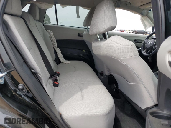 2022 Toyota Corolla Cross LE z VIN 7MUCAAAG9NV024206, wystawiony jako Copart lot #53733855 z przebiegiem 5610 mil mil oraz Szkody całkowita. Historia ofert i sprzedaży dostępna na DreamBid. Obrazek 10.